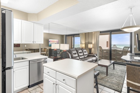 Kitchen / Living Room