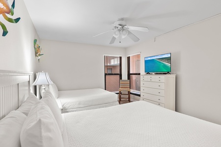 Guest Bedroom with 2 Queen Beds