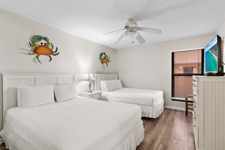 Guest Bedroom with 2 Queen Beds