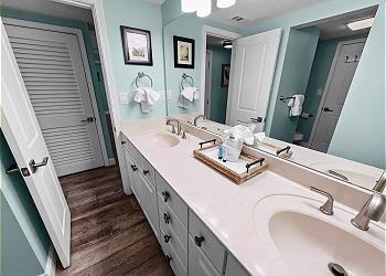 314C Guest Bathroom