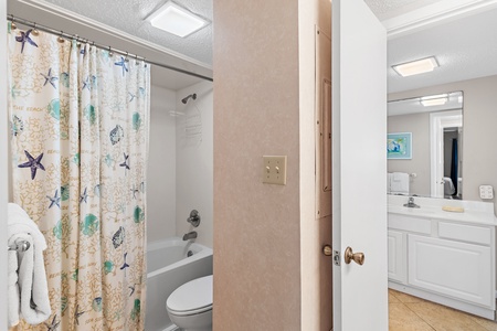 Guest Bathroom with Shower Tub Combination