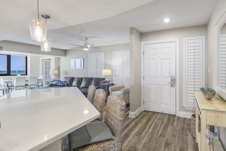 Foyer / Kitchen