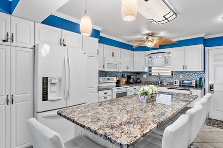 Kitchen Bar Area