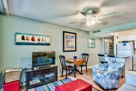 Living room / Dining