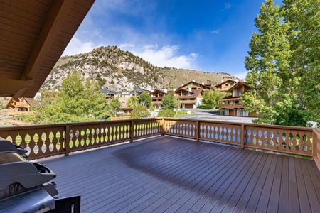 Large shared deck with two BBQs