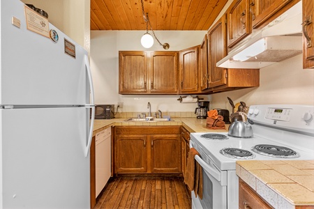 Fully stocked kitchen