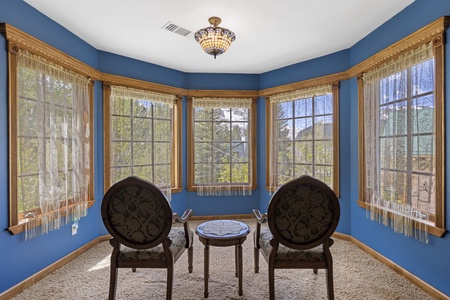 Seating area in primary room