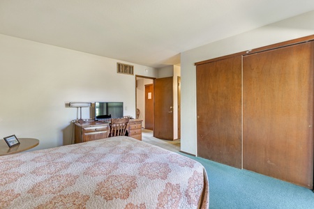 King bed on entry level