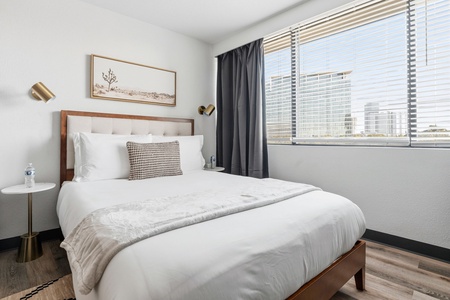 027-2828 Southwest Fwy-Houston Unit 411 10-25