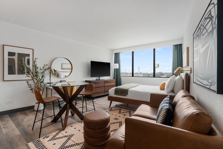 The Levy #0427 | Modern studio w/ gym & pool | Upper Kirby