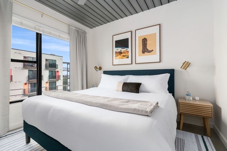 047-3550 Main-Houston-6127 0825