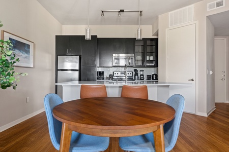 Create magic in this contemporary kitchen with all the necessary amenities.