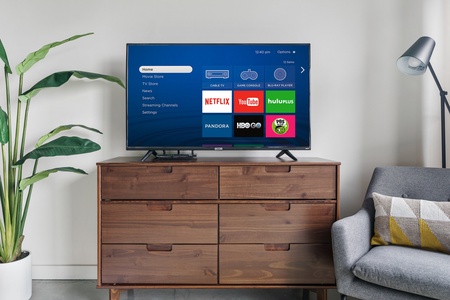 Binge-watch your preferred shows with the smart TV and sound system for streaming.