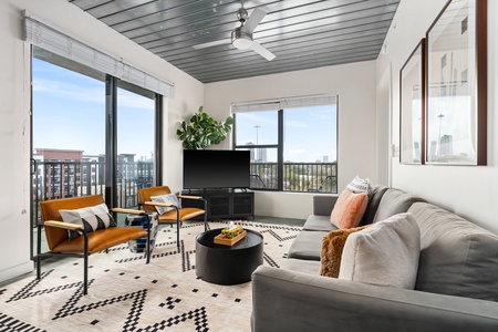 Mid Main Lofts #6412 | Sleek & trendy 2BR corner loft | Midtown