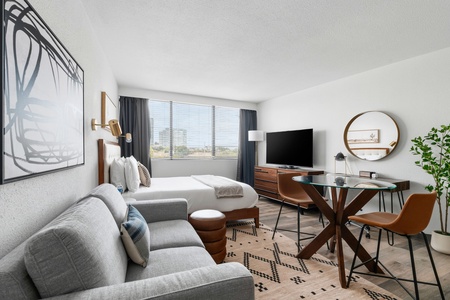 022-2828 Southwest Fwy-Houston Unit 411 10-25