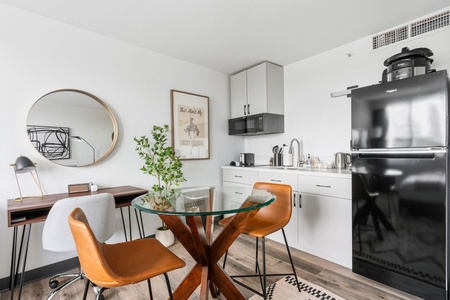 Perfect for easy meals between work and rest.