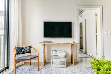 Dive into your preferred shows with the smart TV and sound system for streaming.