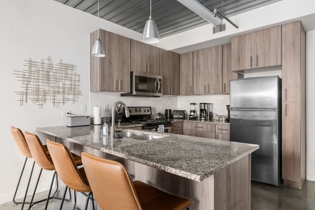 034-3550 Main-Houston-6127 0825