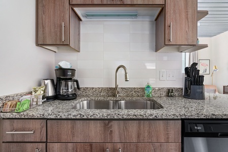 Cook up a storm in this contemporary kitchen with all the necessary amenities.