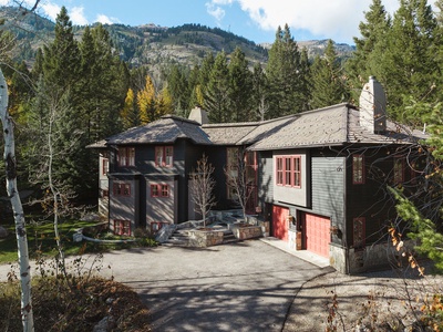 Cody Peak Lodge