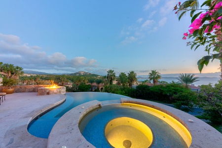 The pool outside of this Los Cabos getaway