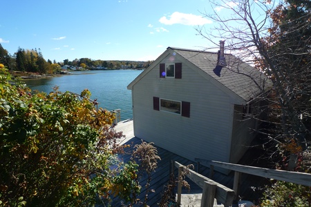 Mill Cove Cottage exterior
