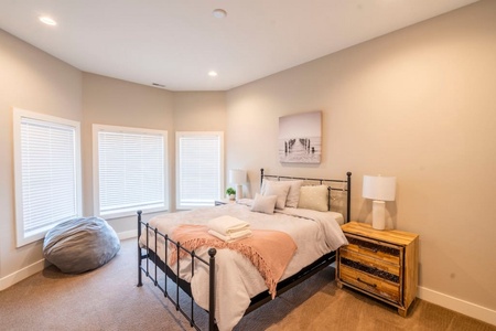 Queen bedroom lake view from the 2nd floor