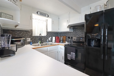 Fully Stocked Kitchen