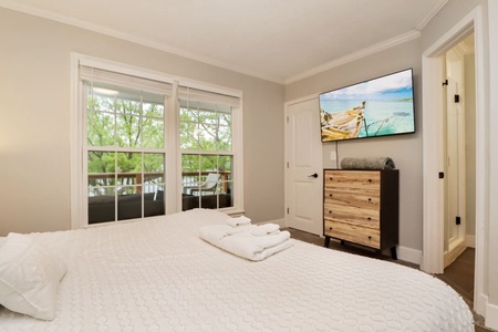 Master Bedroom with lake view