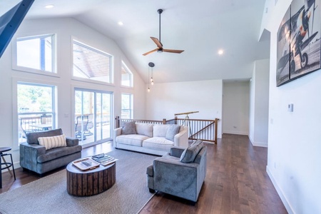 Upstairs livingroom