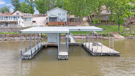 Two well dock