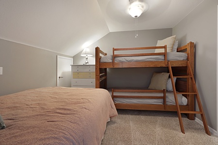 Rest well in your cozy bedroom with both a comfortable double bed and sturdy bunk beds - perfect for families or groups traveling together.