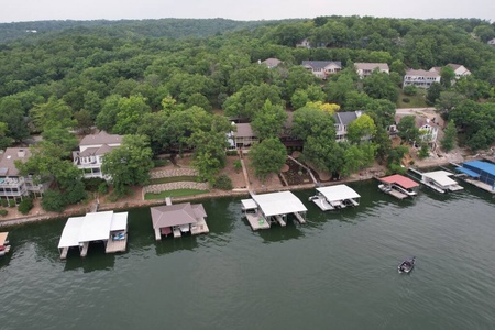 Ariel view of the dock. Green dive steps help you find the dock during the day!