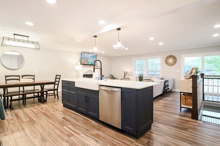 Fully Stocked Kitchen with updated appliances