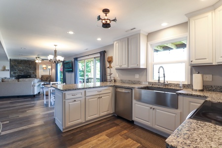 Fully Stocked Kitchen