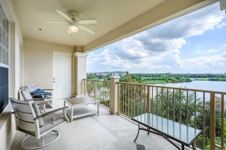 Private Balcony with Lakeview