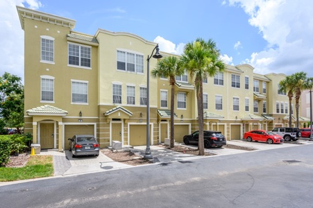 Outdoors Building - Complimentary Driveway Parking