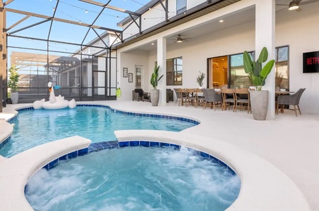 Private Pool and Jacuzzi Area