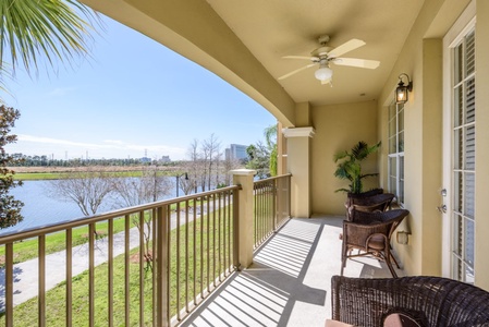 Private Balcony with Lakeview