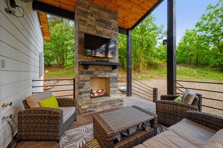 Outdoor entertaining area with gas fireplace