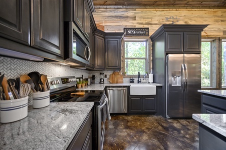 Open kitchen with all the amenities.