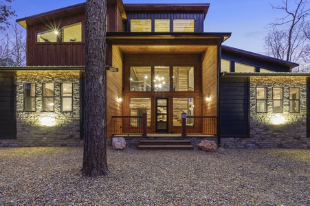 Step inside to this beautiful cabin!