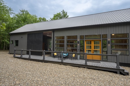 We can't wait to welcome you to this fun, contemporary cabin!