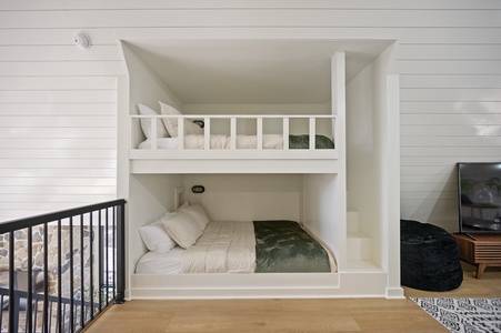 Queen bunk beds in the second floor loft (sleeps 4)