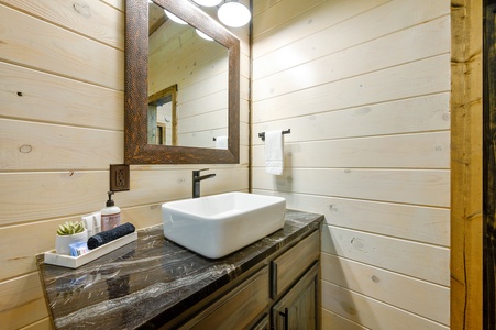 "Jameson" ensuite bathroom