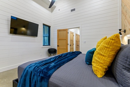 Master bedroom #2 (sleeps 2)