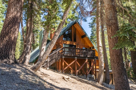 Chalet 23 summer exterior