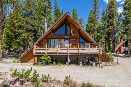 Chalet 2 summer exterior