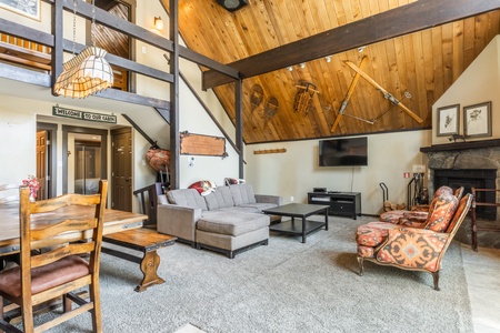 Chalet 16 living