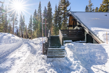 18-Winter Exterior